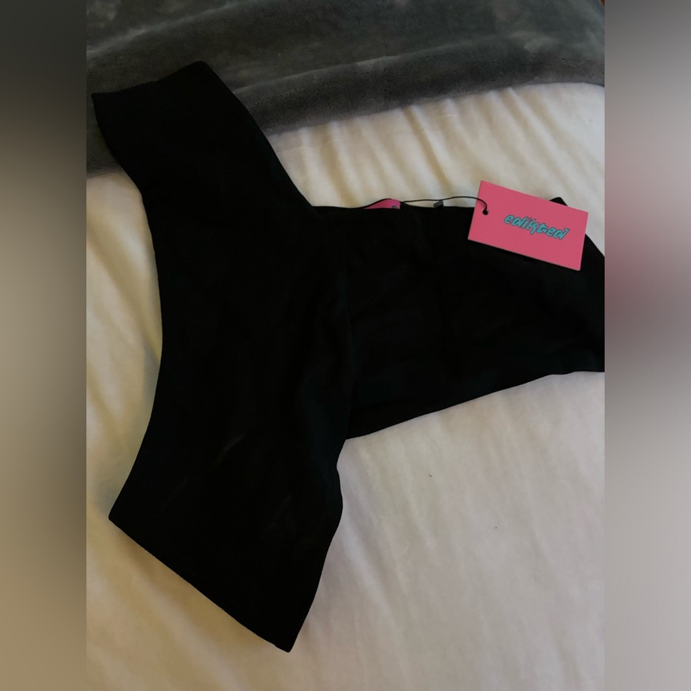 Ediked Asymmetric Top